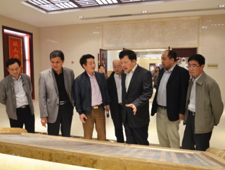 新華社黨組成員、副總編輯慎海雄到仁和集團調研