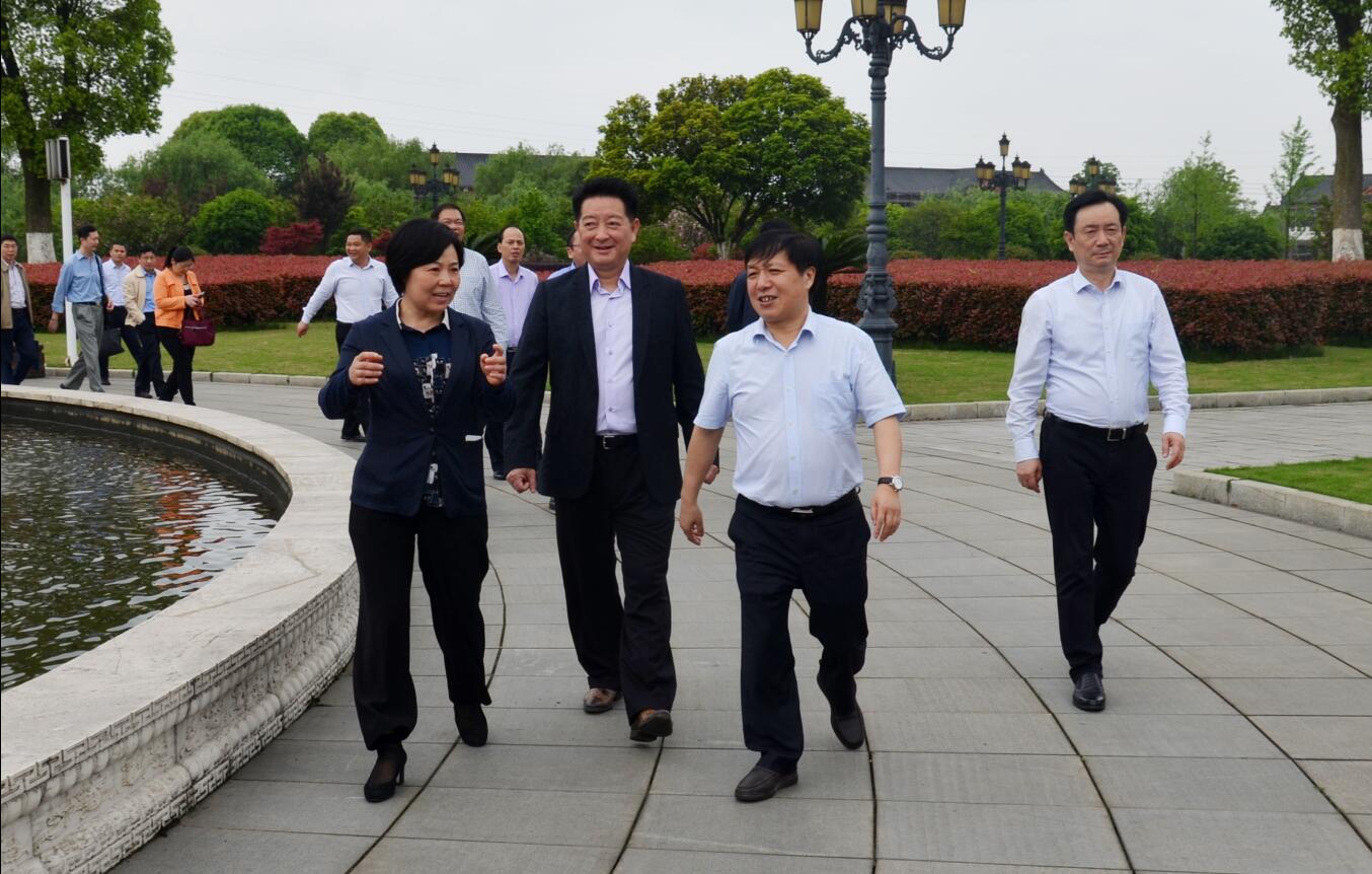 孫菊生副省長(zhǎng)視察仁和集團(tuán)