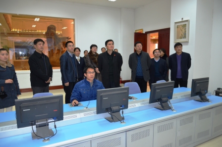 省農(nóng)行行長(zhǎng)溫學(xué)宇一行到仁和集團(tuán)調(diào)研 (1).jpg